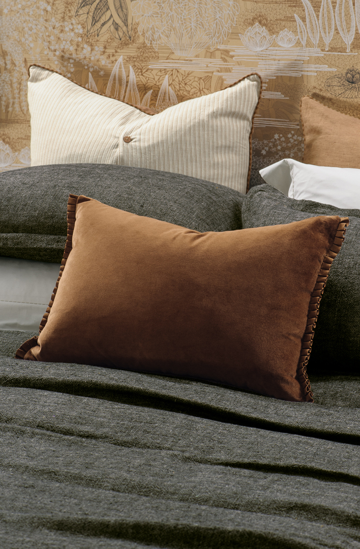 Bianca Lorenne - Plissado Sienna Comforter (Cushion-Eurocases Sold Separately) image 4
